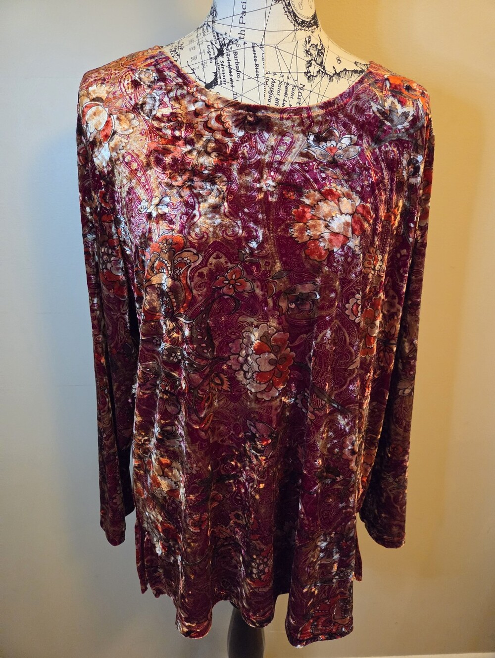 Notations Woman 1X Velvet Blouse Red Gold Floral Paisley Shimmer Boho Plus Size